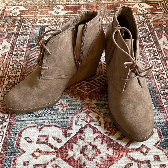 [Universal Thread] Wedge Booties - Picture 2 of 5